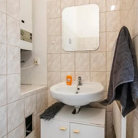 Stepanska Apartment