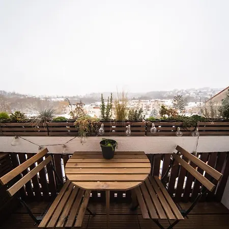 Maly Utulny Byt S Balkonem A Projektorem Apartment Prague