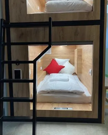 Hostel Capsule Andel Centre Spirit Prag
