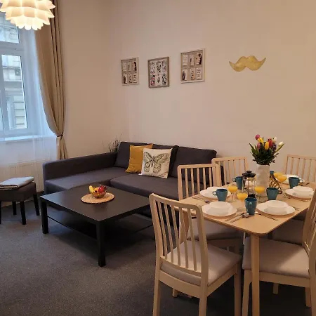 Little Tom Apartment Prague