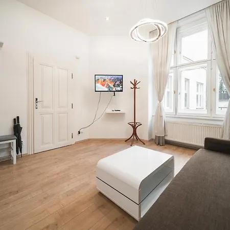 Josefov Riverside Apartment *