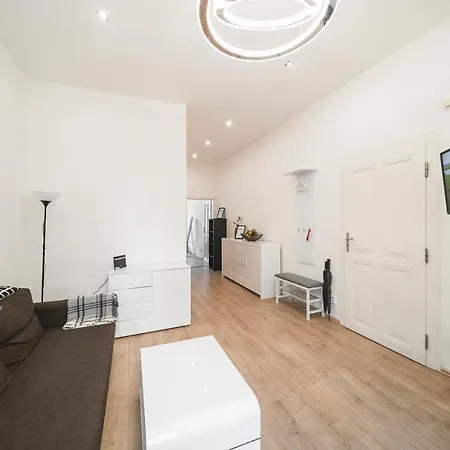 Josefov Riverside Apartment Prague