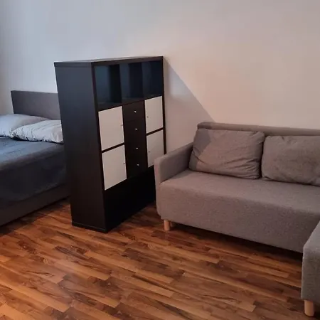 Comfortable Great Location Close To Center Apartment Prague
