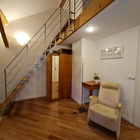 Nux Old Town Square Masna Apartment
