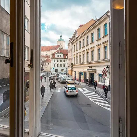 Nux Old Town Square Masna Apartment