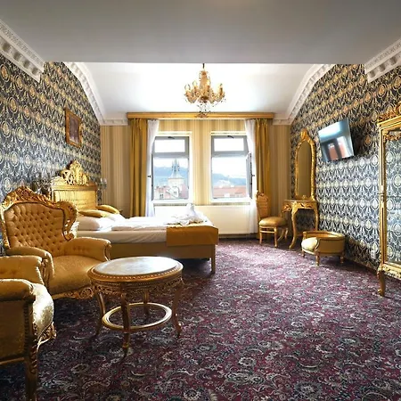 Liliova Old Town 4*