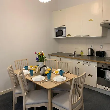 Little Tom Apartment *