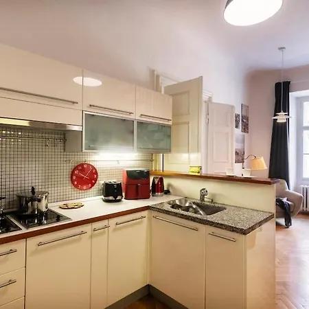 Fairytale Duplex - Billiard - Whirlpool - Cinema - Old Town Apartment Prague