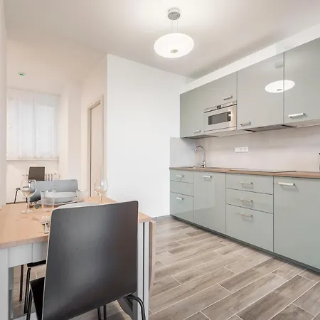 Merkur Apartment *