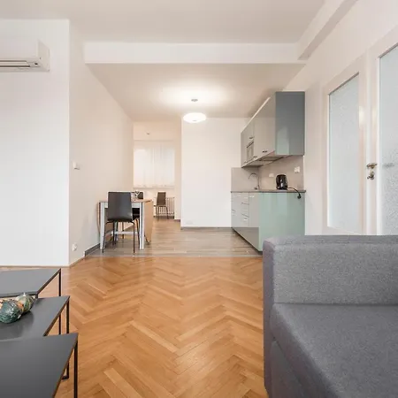 Apartment Merkur *