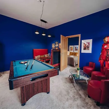 Unique With Private Pool, Cinema, 公寓 布拉格