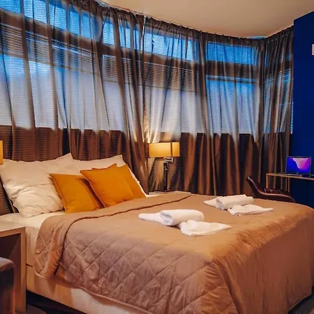 Unique With Private Pool, Cinema, 公寓