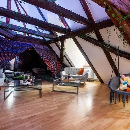 Fairytale Duplex - Billiard - Whirlpool - Cinema - Old Town *