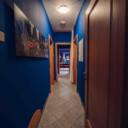 Unique With Private Pool, Cinema, * 布拉格