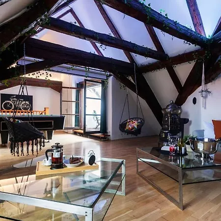 Apartment Fairytale Duplex - Billiard - Whirlpool - Cinema - Old Town *
