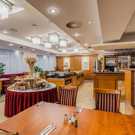 Hotel Ramada Centre
