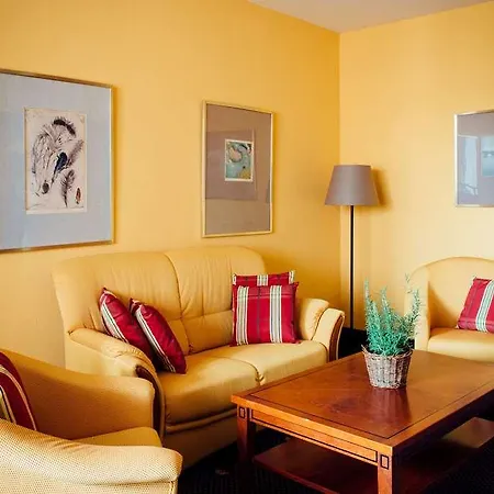 Vienna House By Wyndham Diplomat 4* פראג