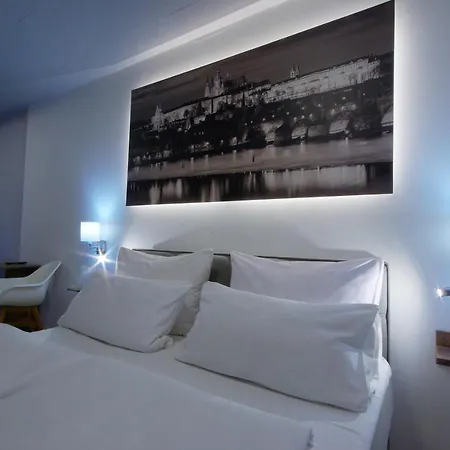 Adeba Hotel 3*