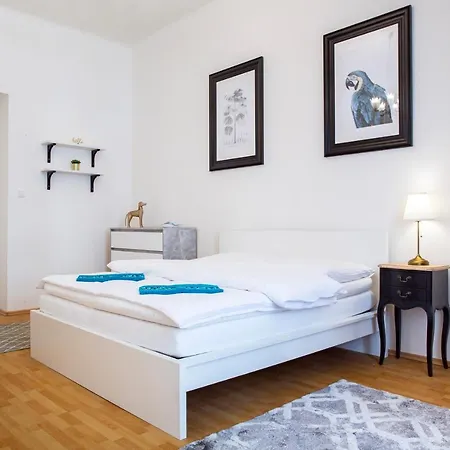 Appartement Large 3 Bdr In The Heart Of Praag