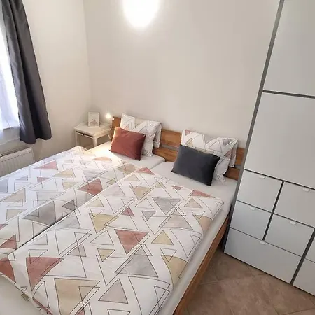 Cozy 1-br Apt. Vt Near Wenceslas Sq. *