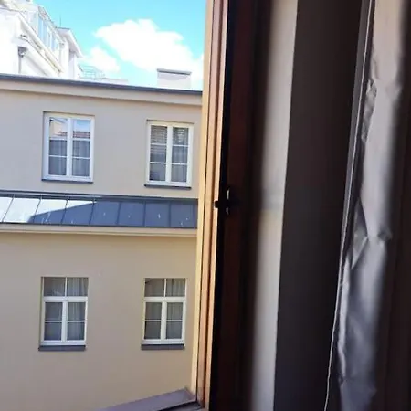 Cozy 1-br Apt. Vt Near Wenceslas Sq.