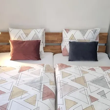 Cozy 1-br Apt. Vt Near Wenceslas Sq. *