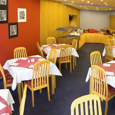 Luxury Family Bílá Labuť 4* Praha