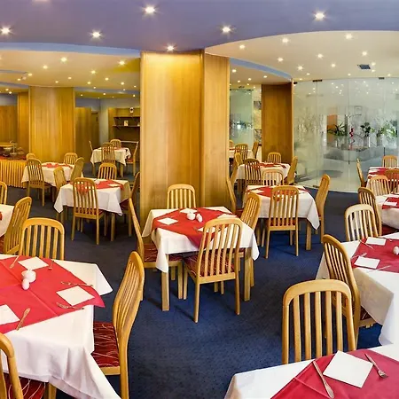 Hotel Luxury Family Bílá Labuť 4*