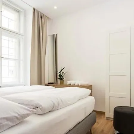 Wenceslas Square Luxury Apartment Prague