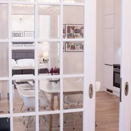 Class In Old Town 2 Bedrooms 프라하