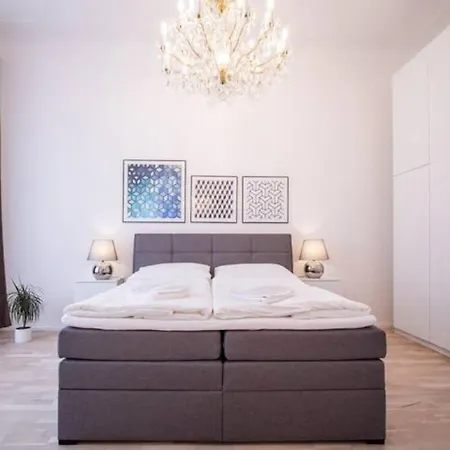 Class In Old Town 2 Bedrooms