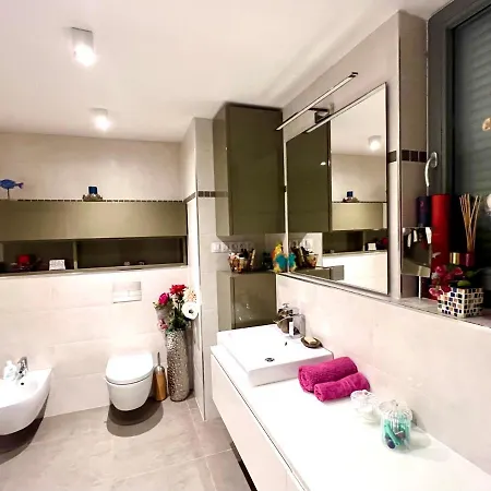 Romantic Stay Overlooking Prague Homestay *