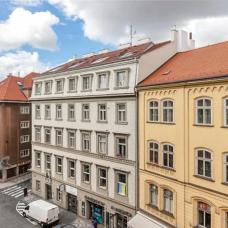 Popular Location / Street View / 4 Ppl / Netflix Appartement *