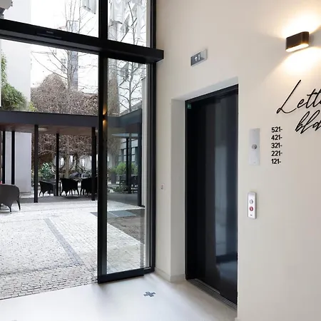Prokop Square Hotel