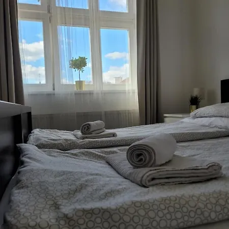 Little Tom Apartment *