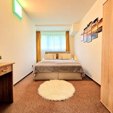 Wellness Gold With Private Sauna & Jacuzzi Apartment Prague