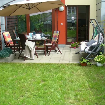 Garden With Garage In *