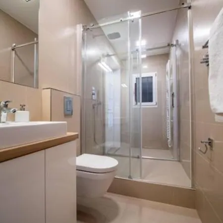 아파트 Class In Old Town 2 Bedrooms