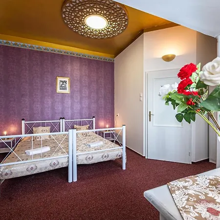 Hostel Historic 
