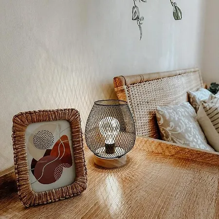 Apartment Quiet Boho Lair 10 Min To Centre