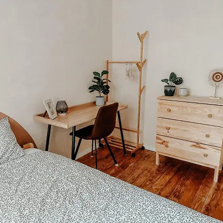 Quiet Boho Lair 10 Min To Centre *