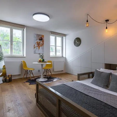 Apartment Luxurious, Charming Perfect For Couples Prague