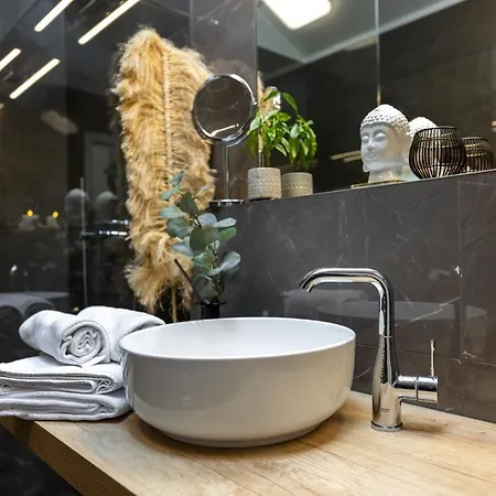 Apartment Luxurious, Charming Perfect For Couples