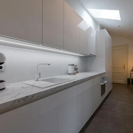 Luxurious, Charming Perfect For Couples Apartment Prague