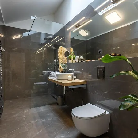 Luxurious, Charming Perfect For Couples Apartment Prague