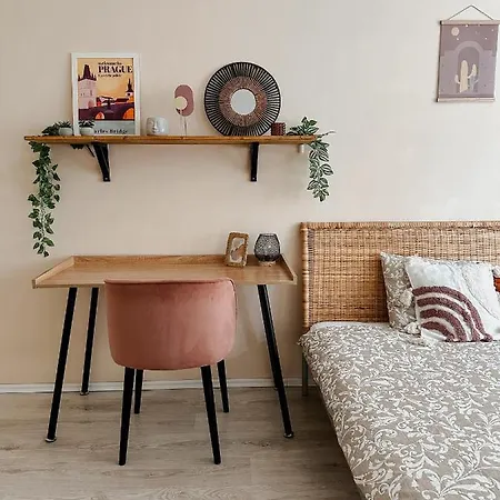 Apartment Quiet Boho Lair 10 Min To Centre Prague