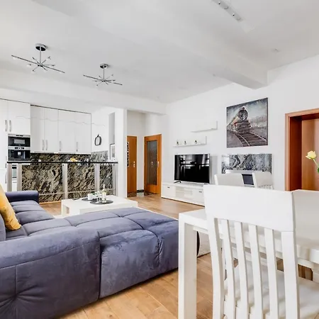 Luxury & Quiet Charming 2bds Near River - Nek2nd Praga