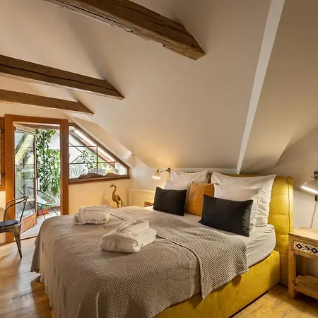 Apartment Gigantic Boho Chic 3 Bedroom 3 Bathroom Loft With Hanging Chair *