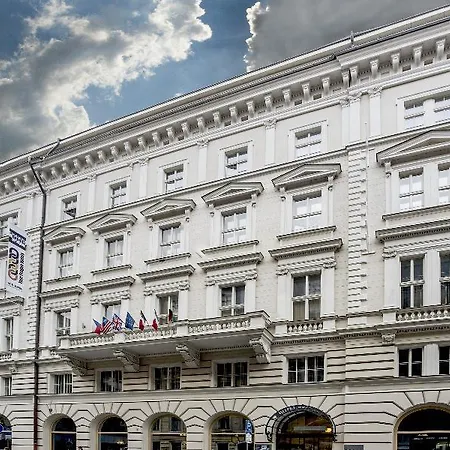 Michelangelo Grand Prag