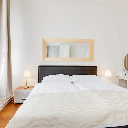 Wenceslass Square Royal Apartment Prague